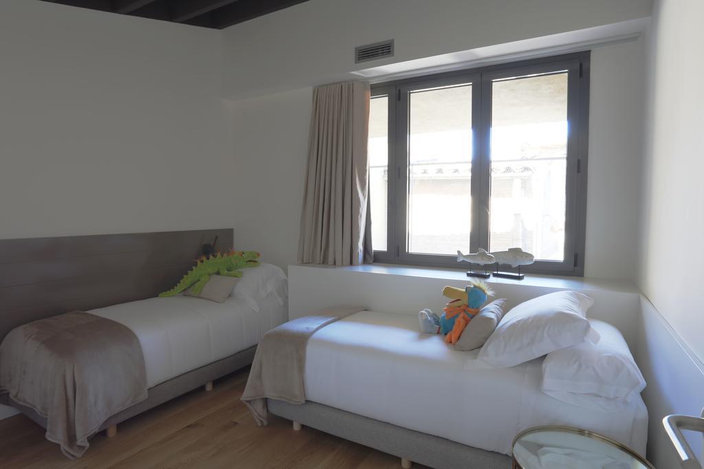 Apartaments Placa Del VI خيرونا المظهر الخارجي الصورة